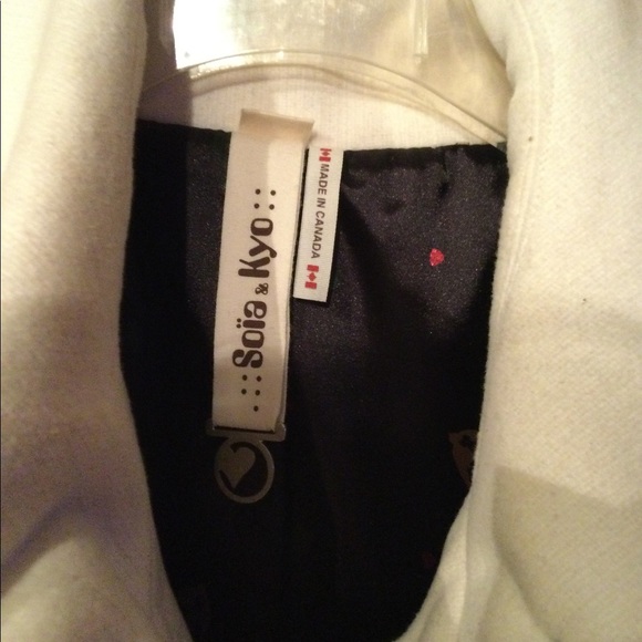 White wool coat size Medium - Picture 2 of 4